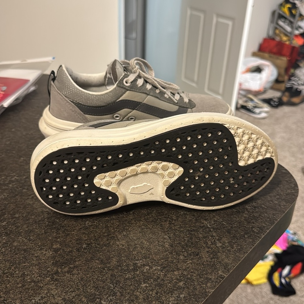 Vans shoes with platform - Picture 3 of 4